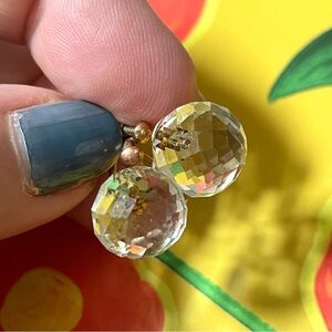 Vintage antique faceted crystal & goldtone screwback earrings